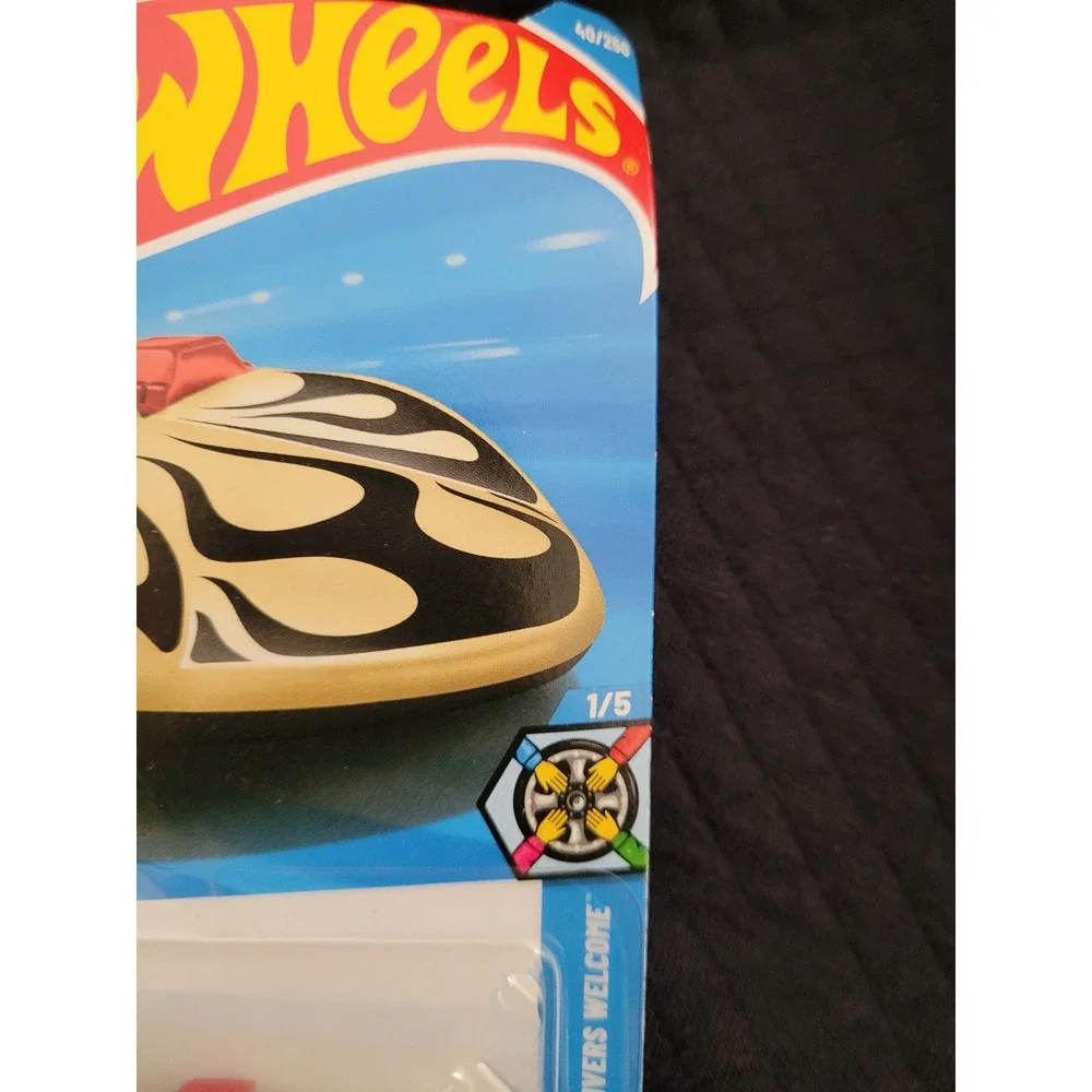 Hot Wheels Braille Racer Twin Mill Gold HW All Drivers Welcome 1/5 40/250 2024